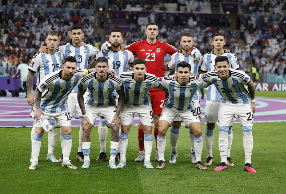 周六意甲前瞻：那不勒斯VS萨索洛 主场劲旅争四抢分 客队残阵保级死守攻防博弈比分预测